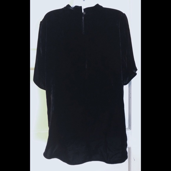 Velvet short sleeve mock neck top size Medium - Picture 5 of 7